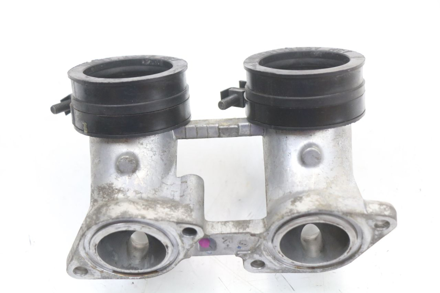 photo de PIPE ADMISSION HONDA FJS SILVER WING SILVERWING 400 (2005 - 2008) - Gros plan technique