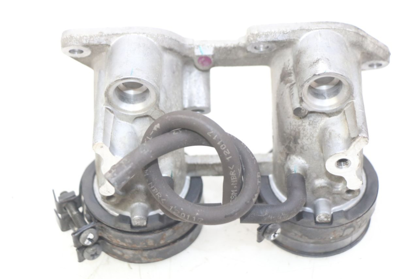 photo de PIPE ADMISSION HONDA FJS SILVERWING SILVER WING 400 (2009 - 2016) - Détail de la pièce