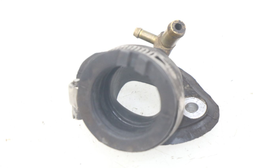 photo de PIPE ADMISSION PIAGGIO FLY 125 (2005 - 2012) - Points de fixation