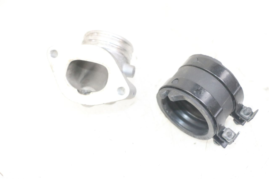 photo de PIPE ADMISSION HONDA FORZA ABS 300 (2013 - 2017) - Détail de la pièce