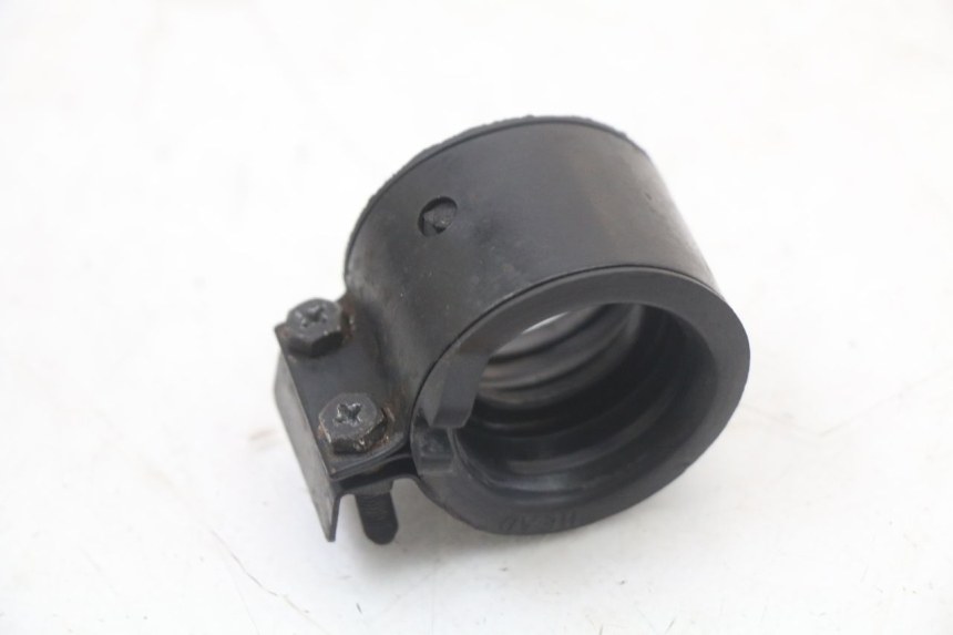 photo de PIPE D'ADMISSION HONDA FES S-WING SWING 125 (2007 - 2015) - Points de fixation