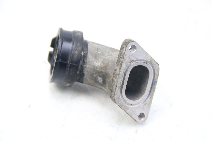 photo de PIPE D'ADMISSION YAMAHA HW XENTER 125 (2011 - 2017) - Zoom état d’usage