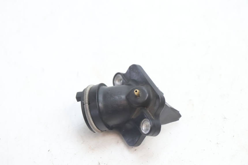 photo de PIPE ADMISSION PEUGEOT KISBEE 2T 50 (2018 - 2022) - Détail de la pièce