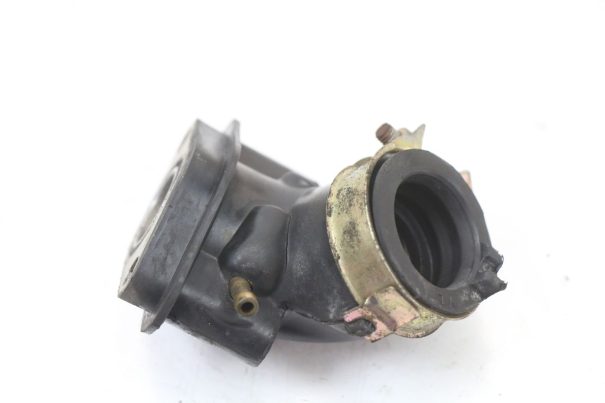 photo de PIPE D'ADMISSION PEUGEOT KISBEE 4T 50 (2010 - 2017) - Détail de la pièce