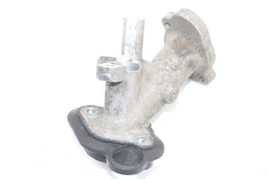 photo de PIPE D'ADMISSION PEUGEOT KISBEE 4T 50 (2018 - 2022) - Zoom état d’usage