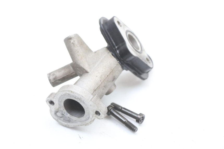 photo de PIPE D'ADMISSION PEUGEOT KISBEE 4T 50 (2018 - 2022) - Vue d’ensemble