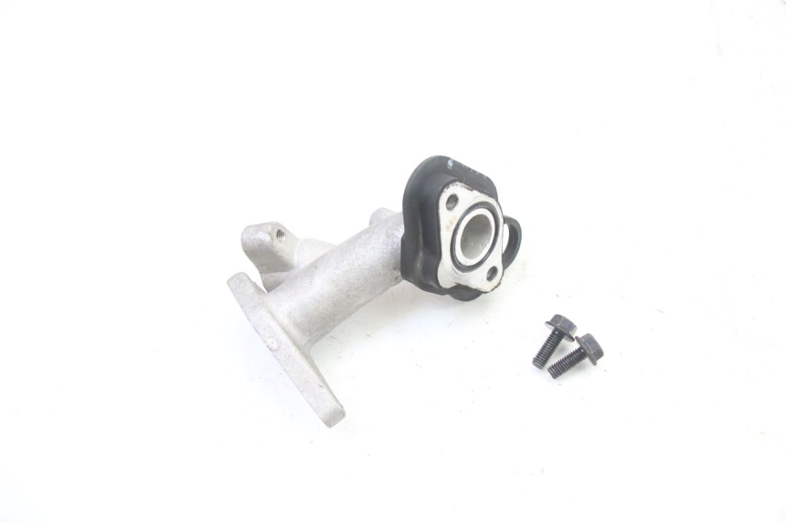 photo de PIPE D'ADMISSION PEUGEOT KISBEE 4T 50 (2018 - 2022) - Zoom état d’usage