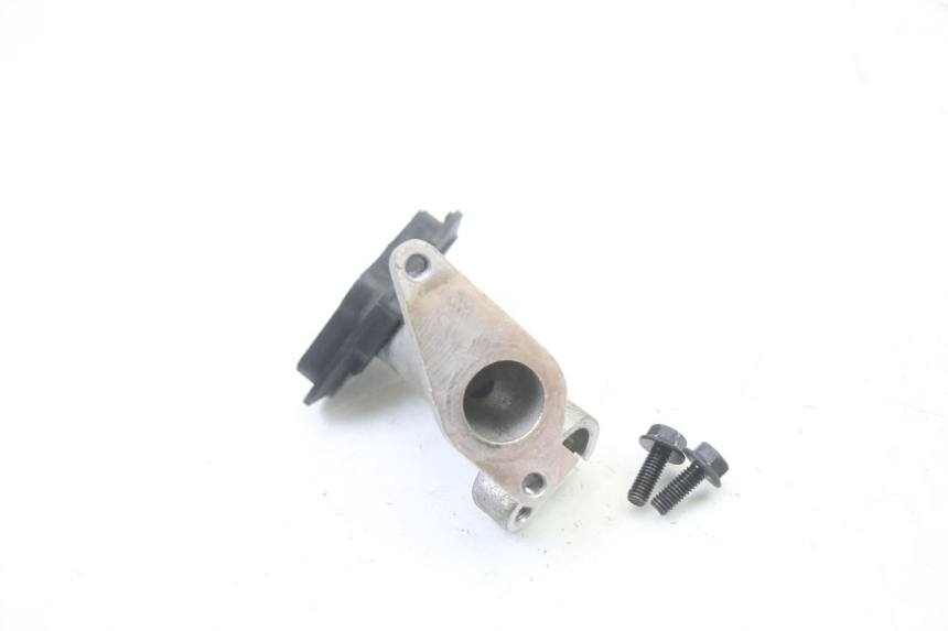 photo de PIPE D'ADMISSION PEUGEOT KISBEE 4T 50 (2018 - 2022) - Gros plan technique