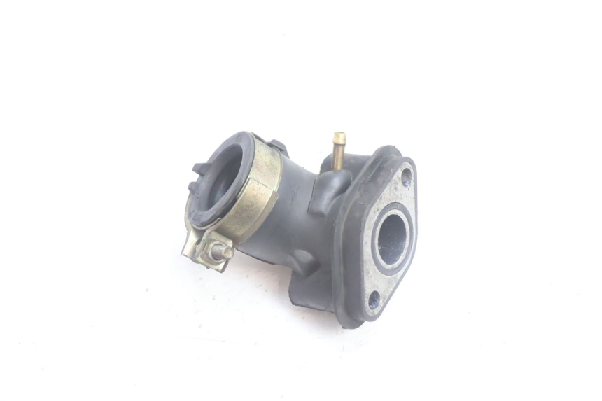 photo de PIPE D'ADMISSION PEUGEOT KISBEE 4T 50 (2010 - 2017) - Zoom état d’usage