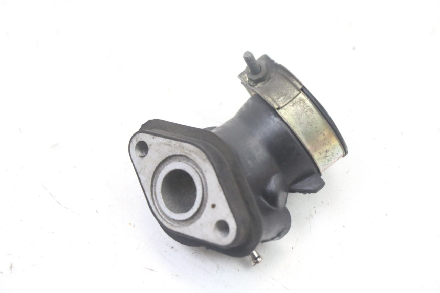 photo de PIPE D'ADMISSION KYMCO AGILITY 4T 50 (2018 - 2022) - Gros plan technique