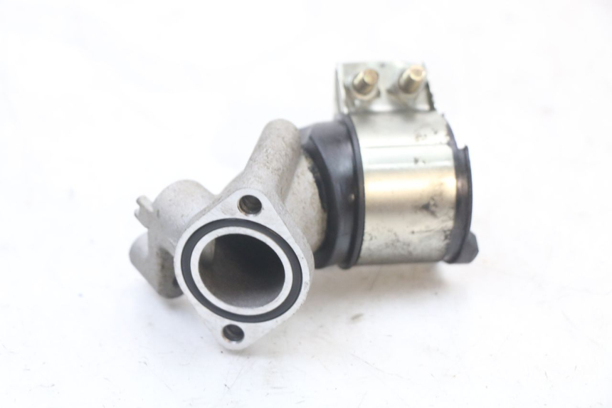 photo de PIPE ADMISSION KYMCO X-TOWN XTOWN 125 (2016 - 2021) - Autre angle de vue