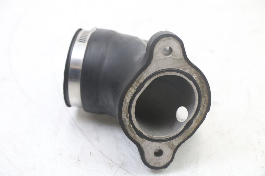 photo de PIPE ADMISSION KYMCO XCITING 500 (2007 - 2010) - Gros plan technique