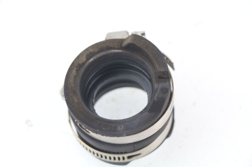 photo de PIPE ADMISSION PIAGGIO LIBERTY 4T 50 (2018 - 2021) - Gros plan technique