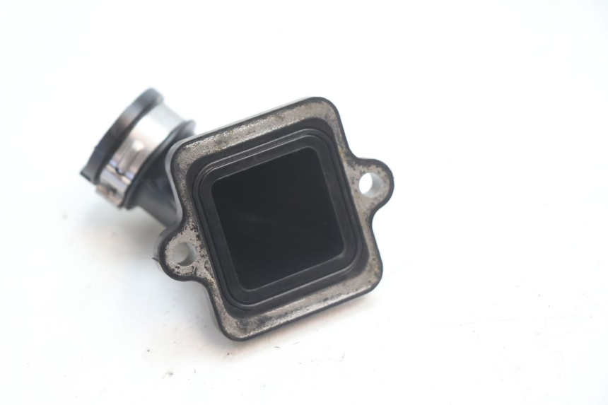 photo de PIPE ADMISSION PEUGEOT LUDIX 50 (2008 - 2017) - Autre angle de vue