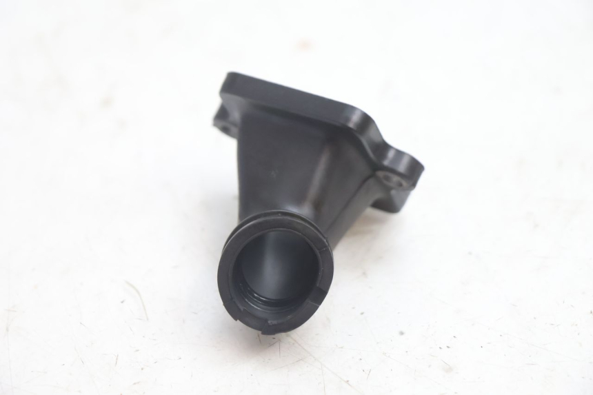 photo de PIPE ADMISSION PEUGEOT LUDIX ONE 50 (2004 - 2006) - Autre angle de vue