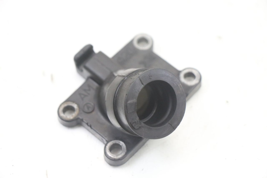 photo de PIPE ADMISSION MBK X-LIMIT XLIMIT 50 (2007 - 2012) - Zoom état d’usage