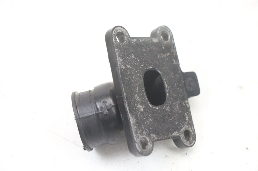 photo de PIPE ADMISSION MBK X-LIMIT XLIMIT 50 (2007 - 2012) - Gros plan technique