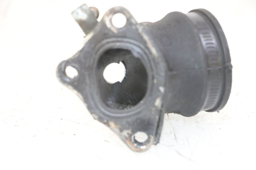 photo de PIPE ADMISSION PIAGGIO MP3 LT 300 (2010 - 2016) - Gros plan technique