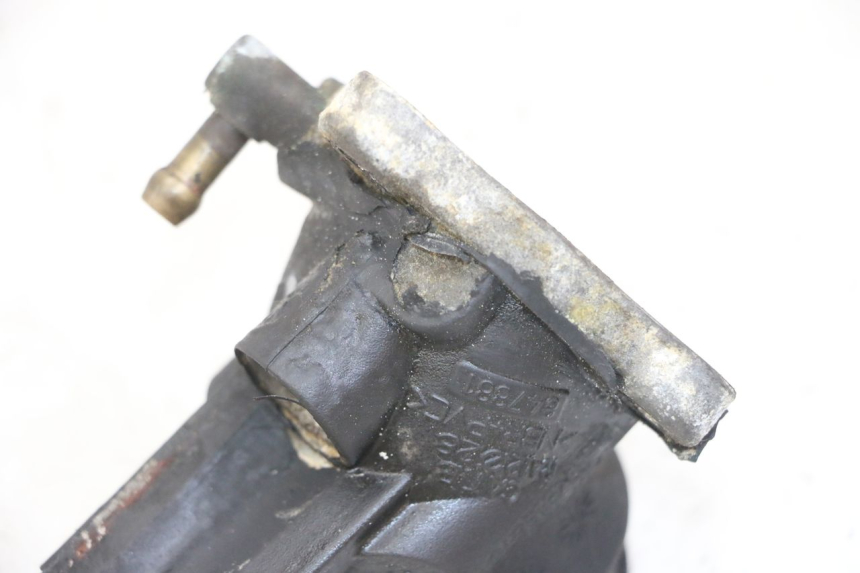 photo de PIPE ADMISSION PIAGGIO MP3 LT 300 (2010 - 2016) - Points de fixation