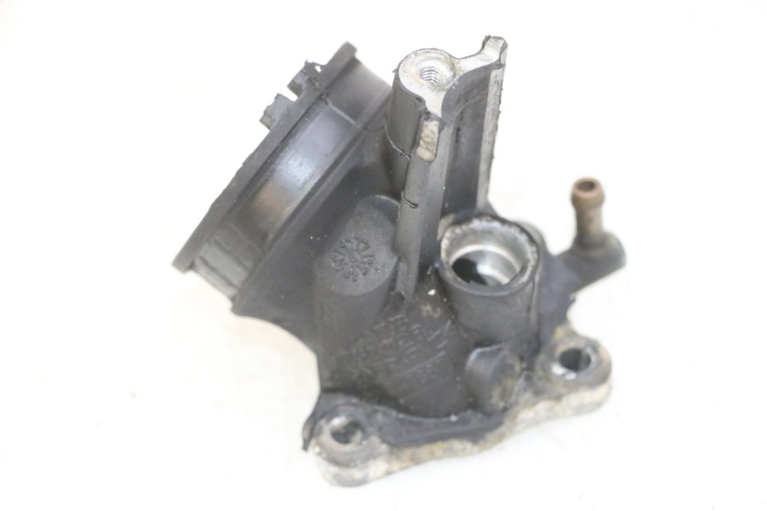 photo de PIPE ADMISSION PIAGGIO MP3 LT 300 (2010 - 2016) - État de surface