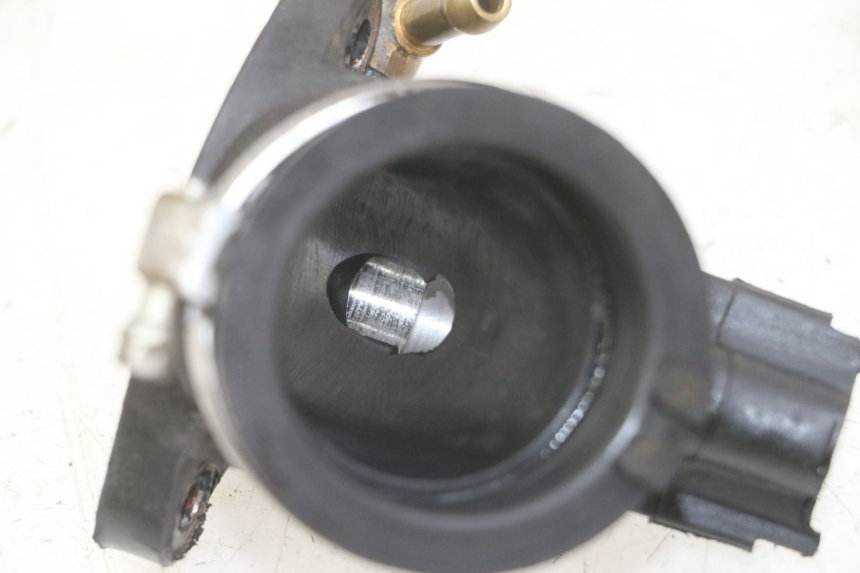 photo de PIPE ADMISSION PIAGGIO MP3 LT 300 (2010 - 2016) - Détail de la pièce