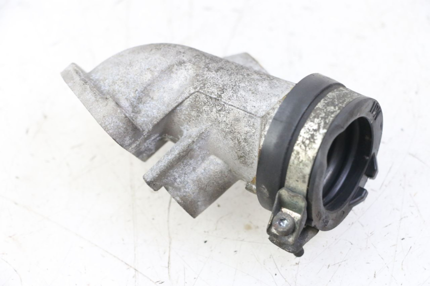 photo de PIPE D'ADMISSION MBK MW TRYPTIK 125 (2014 - 2016) - Zoom état d’usage