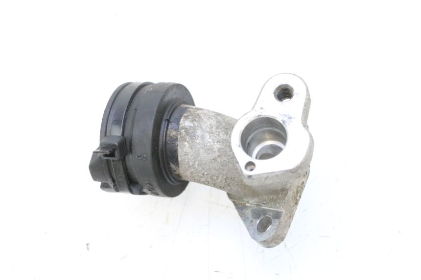 photo de PIPE ADMISSION YAMAHA NEOS NEO'S 4T 50 (2008 - 2016) - Zoom état d’usage