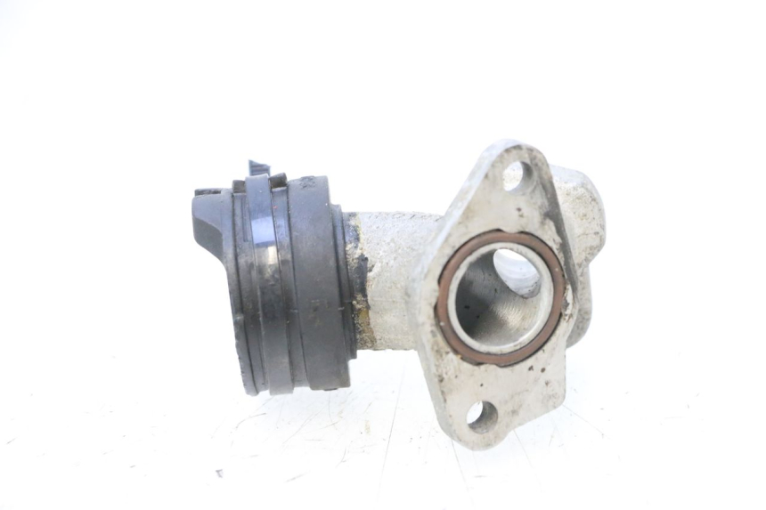 photo de PIPE ADMISSION YAMAHA NEOS NEO'S 4T 50 (2008 - 2016) - Gros plan technique