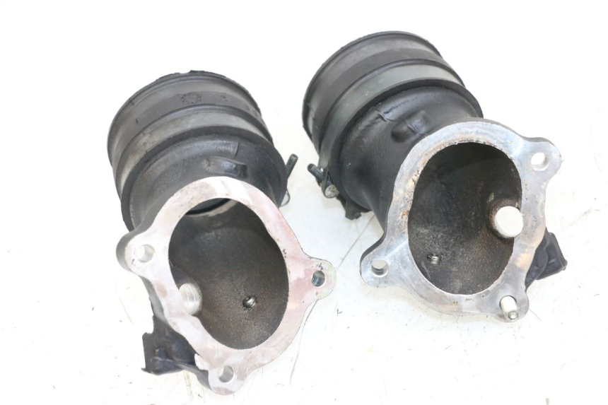 photo de PIPE ADMISSION MOTO GUZZI NORGE 8V GT 1200 (2011 - 2016) - Gros plan technique