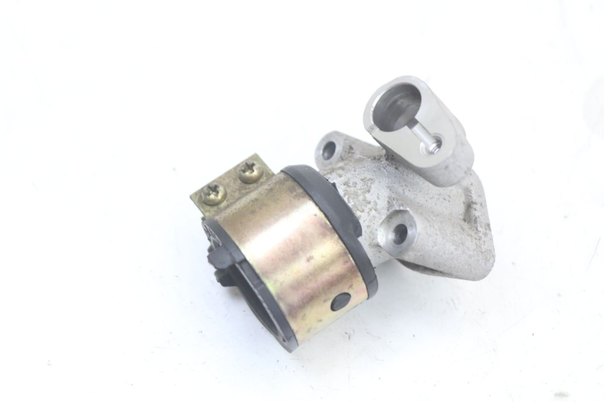 photo de PIPE D'ADMISSION PEUGEOT BELVILLE 125 (2017 - 2021) - Zoom état d’usage