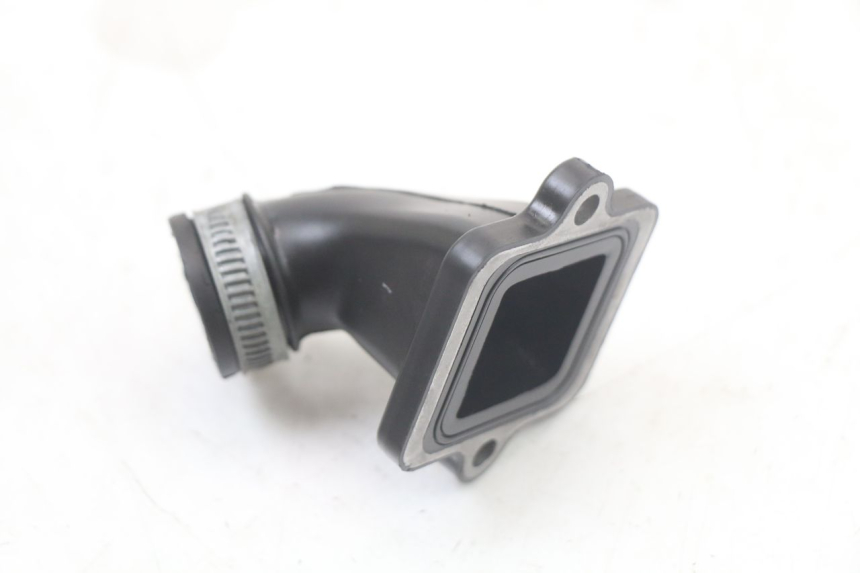 photo de PIPE D'ADMISSION PEUGEOT LUDIX 50 (2005 - 2007) - Autre angle de vue