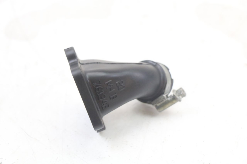 photo de PIPE D'ADMISSION PEUGEOT LUDIX 50 (2005 - 2007) - Gros plan technique