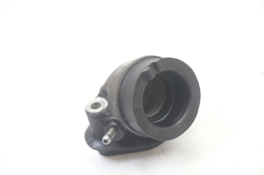 photo de PIPE ADMISSION PEUGEOT VIVACITY 125 (2010 - 2017) - Zoom état d’usage