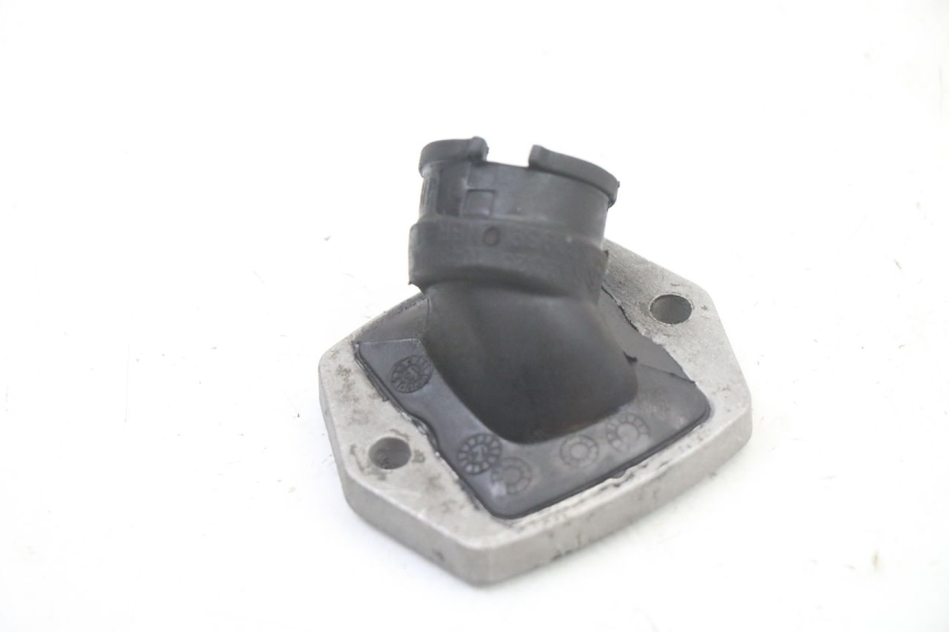 photo de PIPE D'ADMISSION PIAGGIO FLY 2T 50 (2004 - 2017) - Vue principale