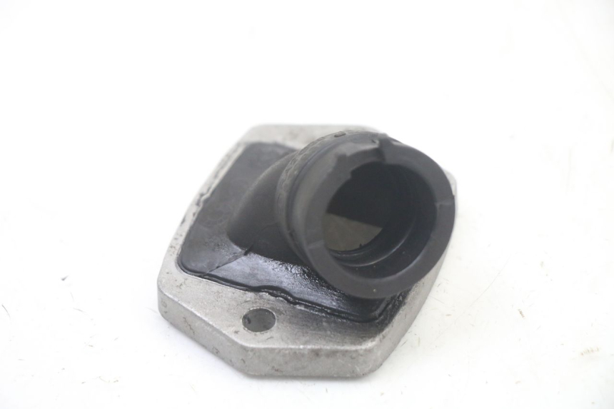photo de PIPE D'ADMISSION PIAGGIO FLY 2T 50 (2004 - 2017) - Détail de la pièce