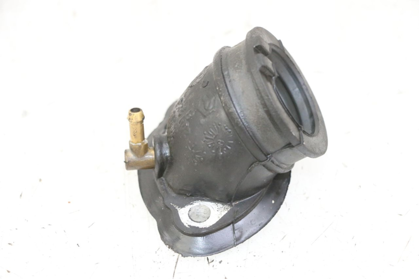 photo de PIPE ADMISSION PIAGGIO VESPA LX 150 (2005 - 2013) - Autre angle de vue