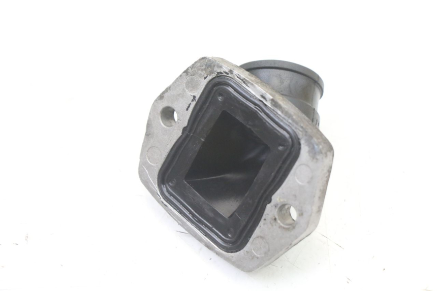 photo de PIPE ADMISSION PIAGGIO VESPA S 2T 50 (2007 - 2014) - Autre angle de vue