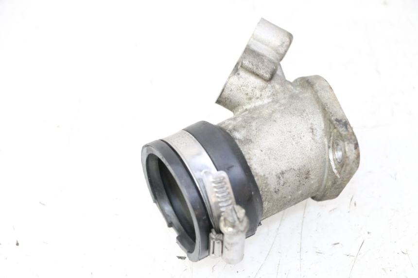 photo de PIPE D'ADMISSION PEUGEOT SATELIS 125 (2010 - 2012) - Détail de la pièce