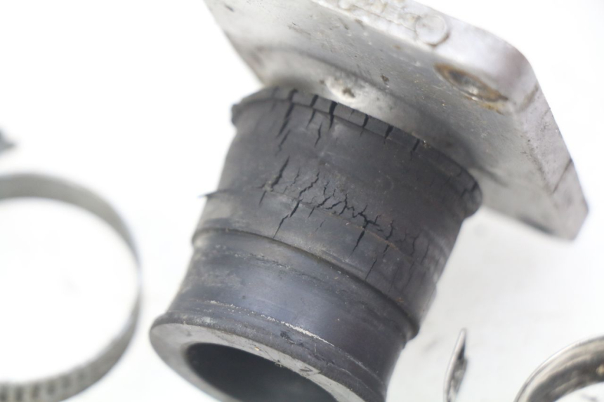 photo de PIPE D'ADMISSION DERBI SENDA 50 (2003 - 2005) - Zoom état d’usage