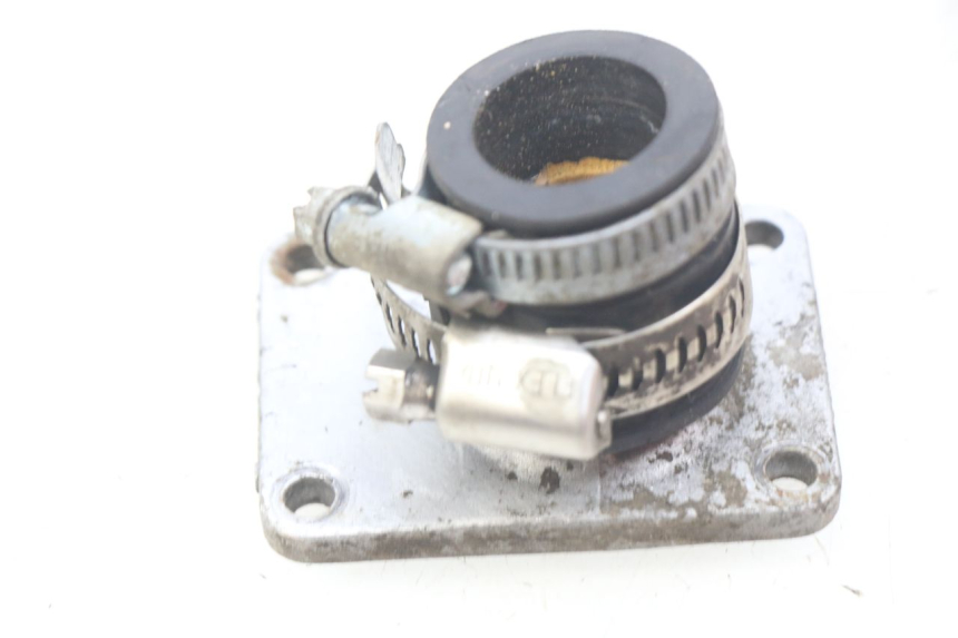 photo de PIPE D'ADMISSION DERBI SENDA 50 (2003 - 2005) - Points de fixation