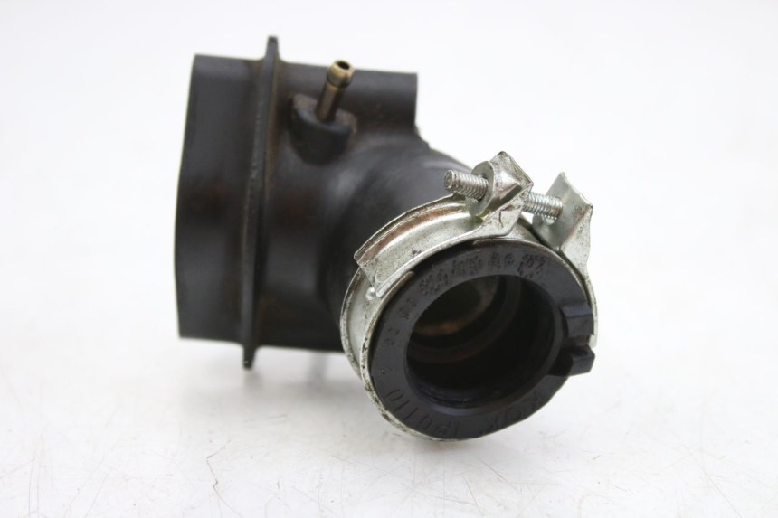 photo de PIPE D'ADMISSION KYMCO SENTO 100 (2008 - 2013) - Points de fixation