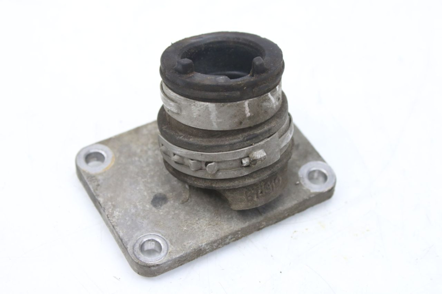 photo de PIPE D'ADMISSION GILERA SMT SUPERMOTARD 50 (2009 - 2017) - Autre angle de vue