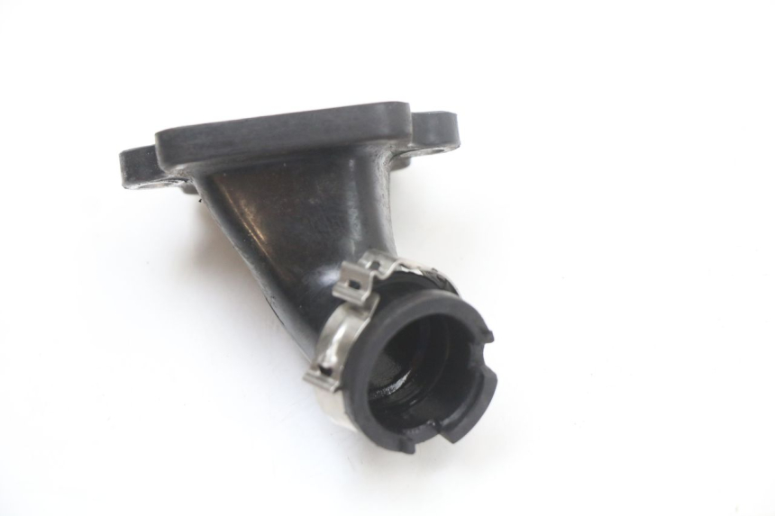 photo de PIPE ADMISSION PEUGEOT STREETZONE 2T 50 (2014 - 2019) - Zoom état d’usage