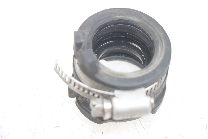 photo de PIPE D'ADMISSION APRILIA SXR 50 (2021 - 2023) - Zoom état d’usage