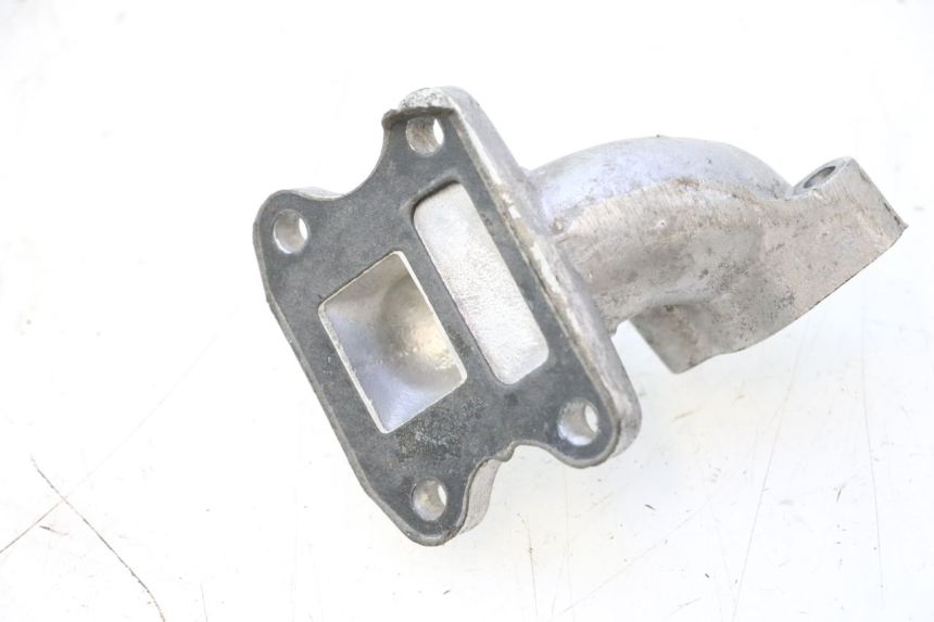 photo de PIPE ADMISSION PEUGEOT TREKKER 50 (1995 - 2004) - Zoom état d’usage