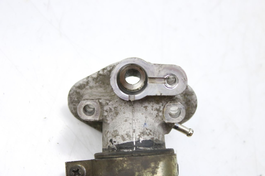 photo de PIPE D'ADMISSION PEUGEOT TWEET 125 (2010 - 2017) - Vue d’ensemble