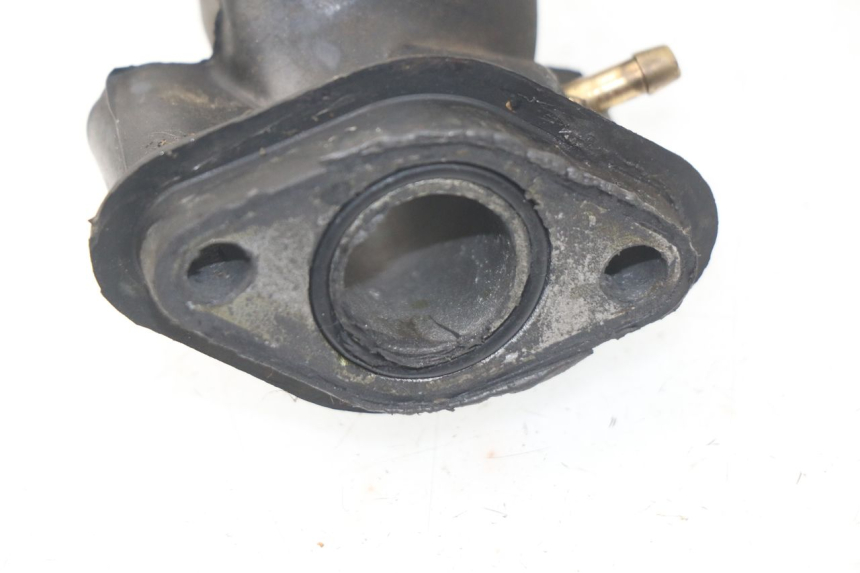 photo de PIPE D'ADMISSION PEUGEOT V-CLIC VCLIC 50 (2007 - 2013) - Détail de la pièce