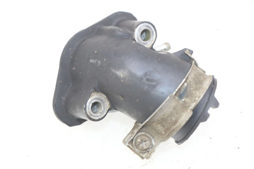 photo de PIPE D'ADMISSION PEUGEOT V-CLIC VCLIC 50 (2007 - 2013) - Détail de la pièce