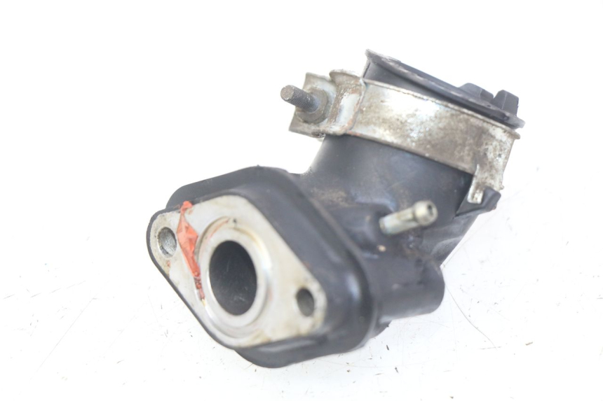 photo de PIPE D'ADMISSION PEUGEOT V-CLIC VCLIC 50 (2007 - 2013) - Zoom état d’usage