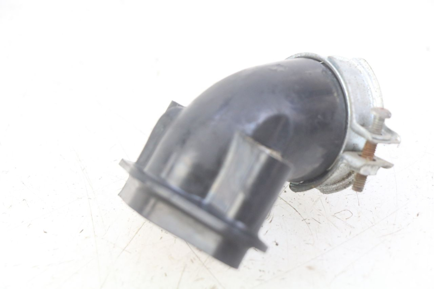 photo de PIPE D'ADMISSION PEUGEOT V-CLIC VCLIC 50 (2007 - 2013) - Zoom état d’usage